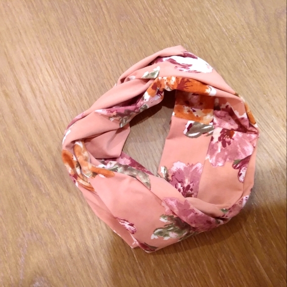 Floral Headband - Picture 2 of 3